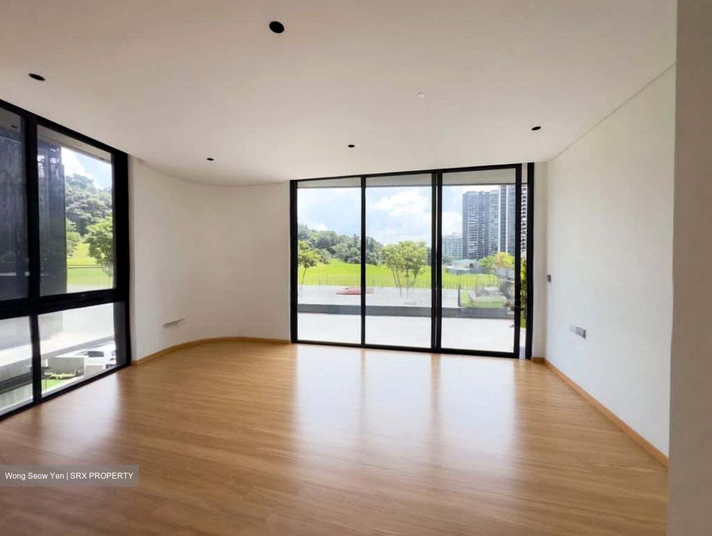 Elizabeth Drive (D23), Terrace #555855591